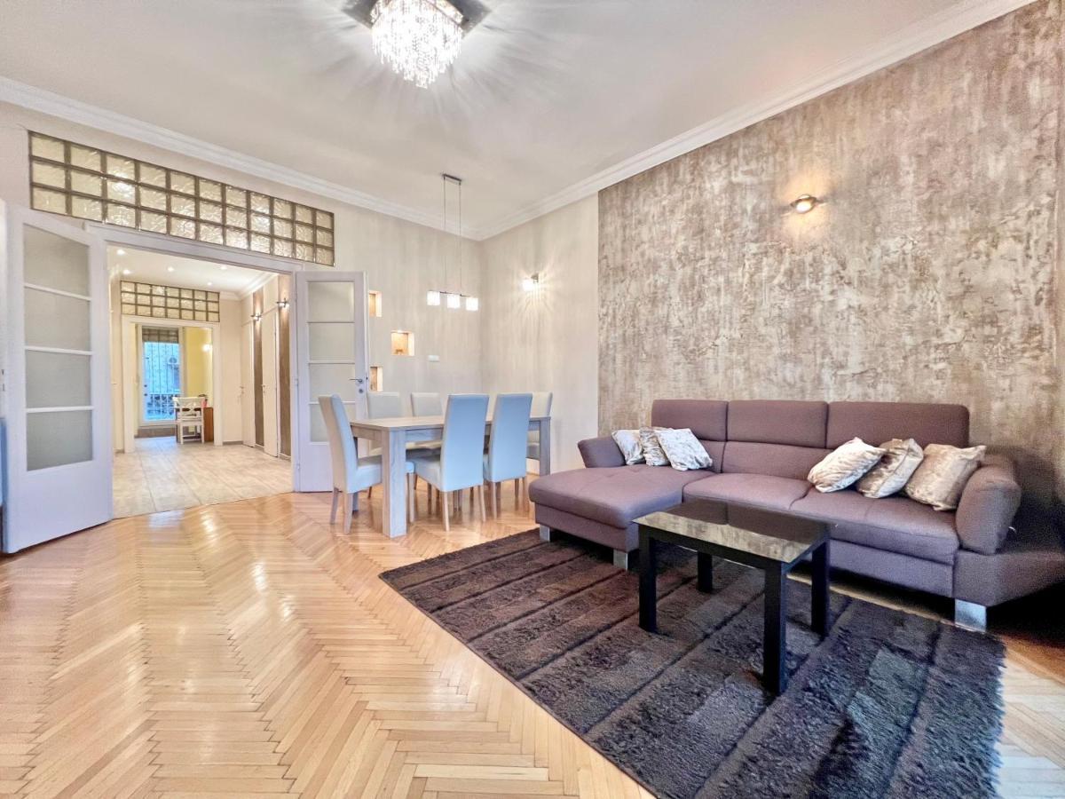 בודפשט Exclusive Colourful Flat In The City מראה חיצוני תמונה
