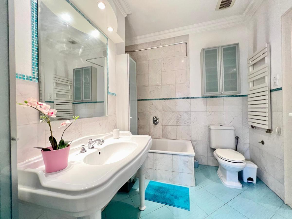 בודפשט Exclusive Colourful Flat In The City מראה חיצוני תמונה